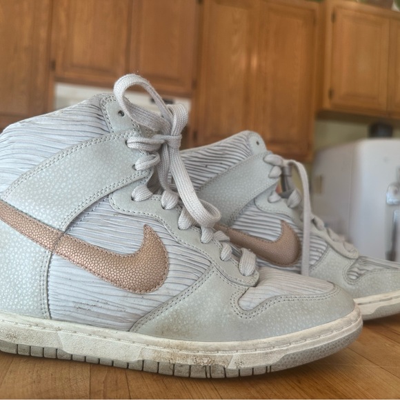 Cream Nike Wedge Platforms with Rose Gold Swoosh size 7.5 Women’s - Picture 8 of 8